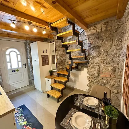 דירה Volos Karmen With Roof Terrace, Sea View, Free Private Parking