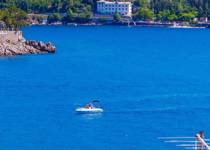 Volos Karmen With Roof Terrace, Sea View, Free Private Parking Apartman