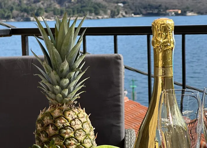 Volos Karmen With Roof Terrace, Sea View, Free Private Parking * Abbázia