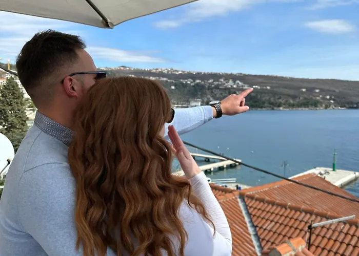 Apartment Volos Karmen With Roof Terrace, Sea View, Free Private Parking