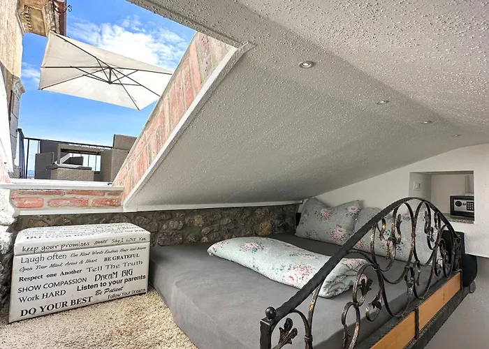 Volos Karmen With Roof Terrace, Sea View, Free Private Parking